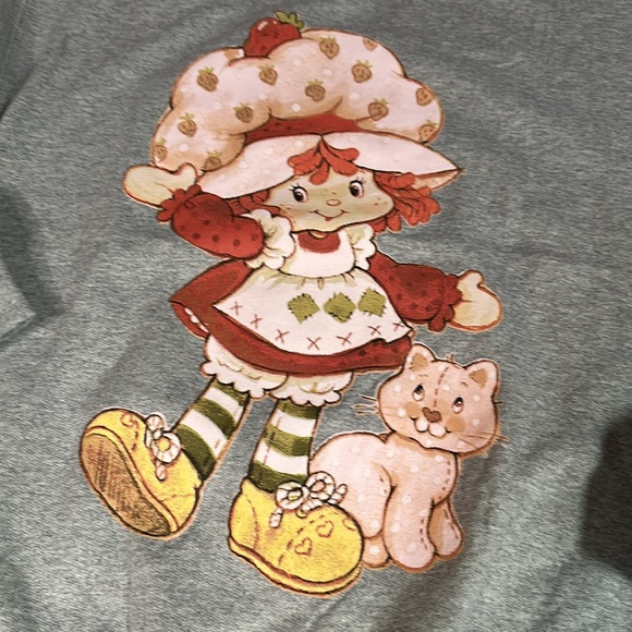 NWOT Strawberry Shortcake Sweatshirt - Picture 3 of 9